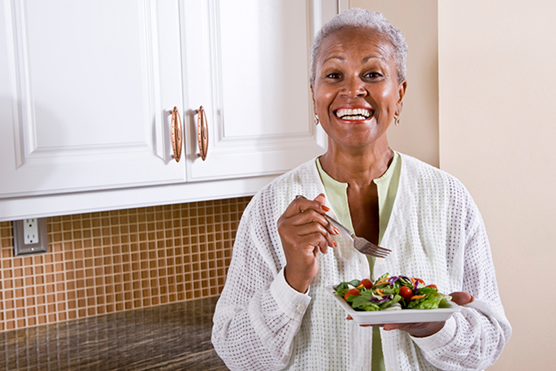 senior-woman-eating-salad_800px